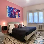 Apartament Mate's *